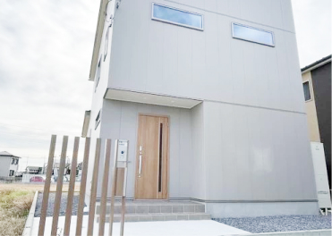 光と風を感じるモダン住宅